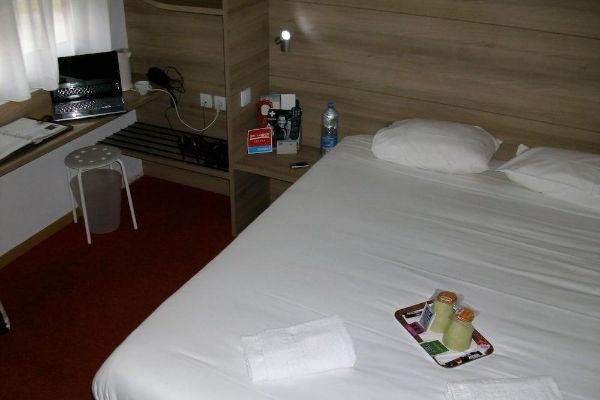 SO'LODGE Hôtel Niort A83 (La Crèche)